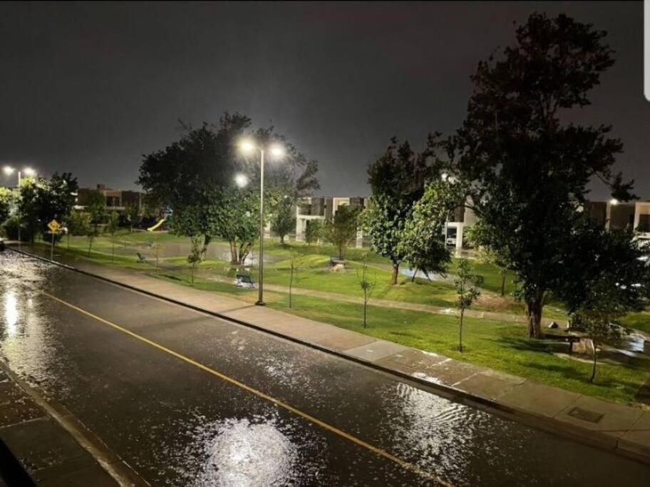Appartamento Moderna Habitacion/Bano Privada Ciudad Juárez Esterno foto
